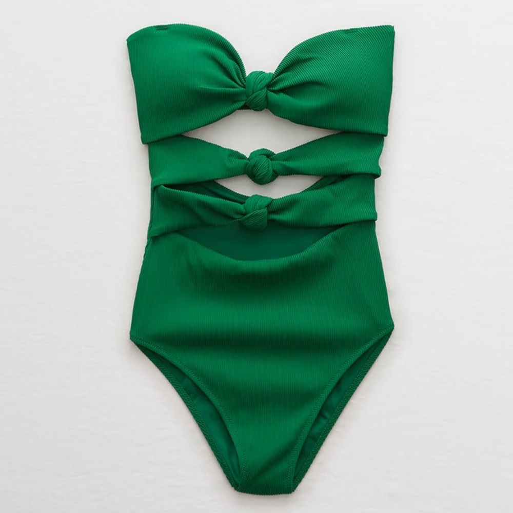 SOLD Aerie Ribbed Triple Knot One Piece Swimsuit 💚